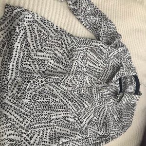 CaBi black and white shirt